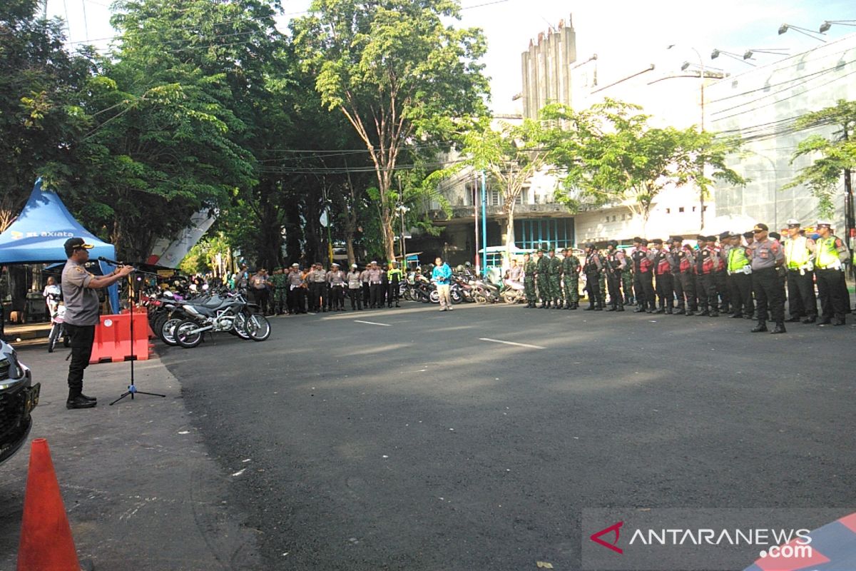 Kapolres Pamekasan minta anggotanya jaga sikap terhadap umat Kristiani