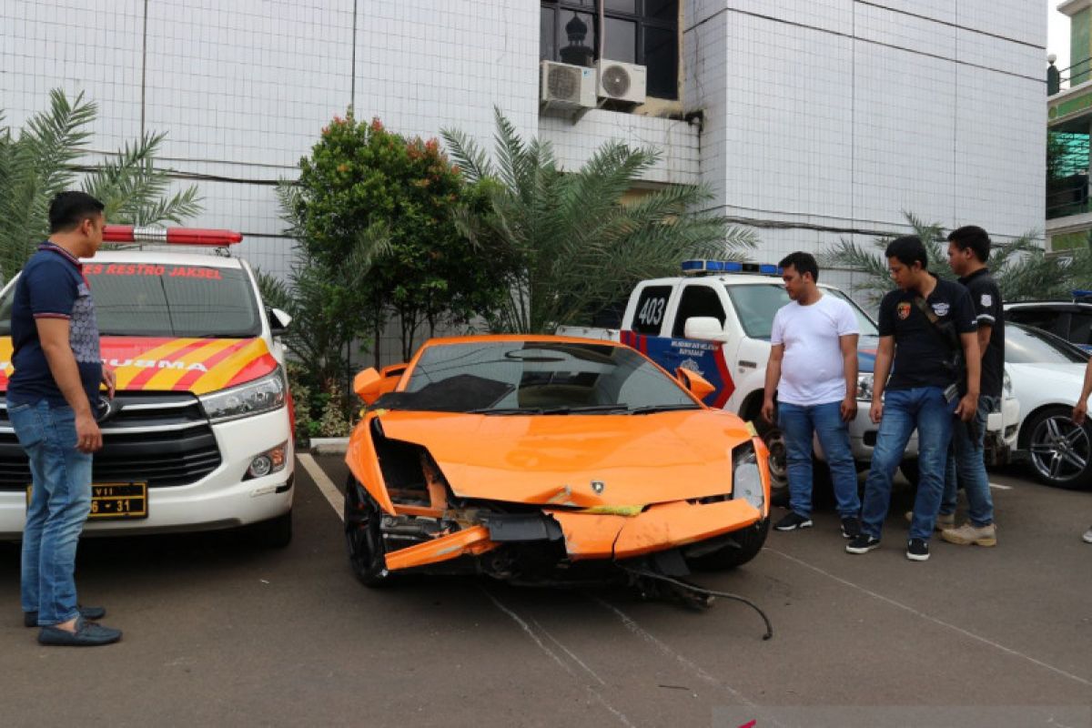 Polres Jaksel sita Lamborghini penodong pistol pelajar SMA