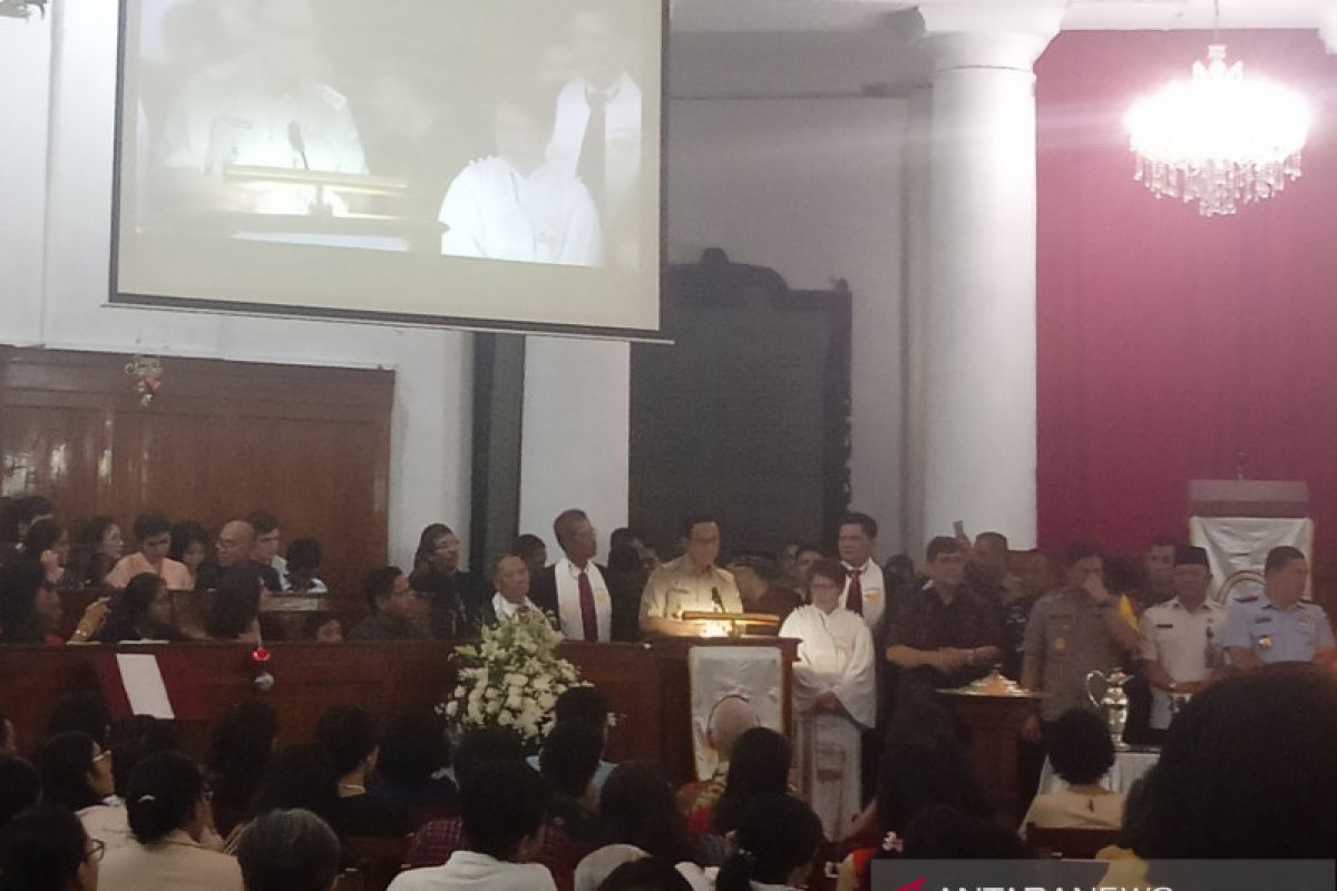Anies berharap jemaat turut doakan Jakarta
