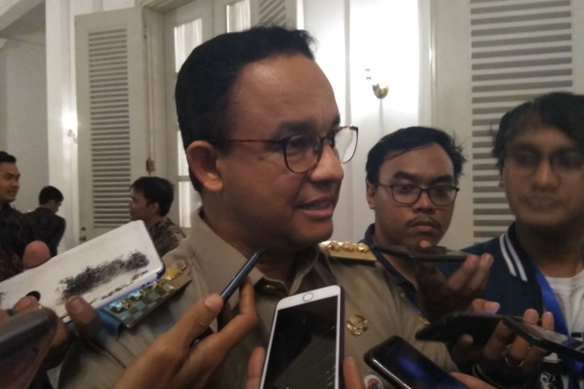 Tinjau tujuh gereja, Anies harap persatuan-kedamaian Jakarta terjaga