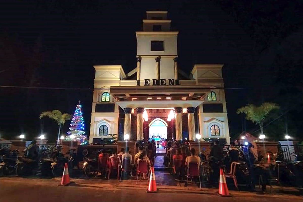 Pesta kembang api dan konvoi kendaraan bermotor di Ambon sambut perayaan Natal