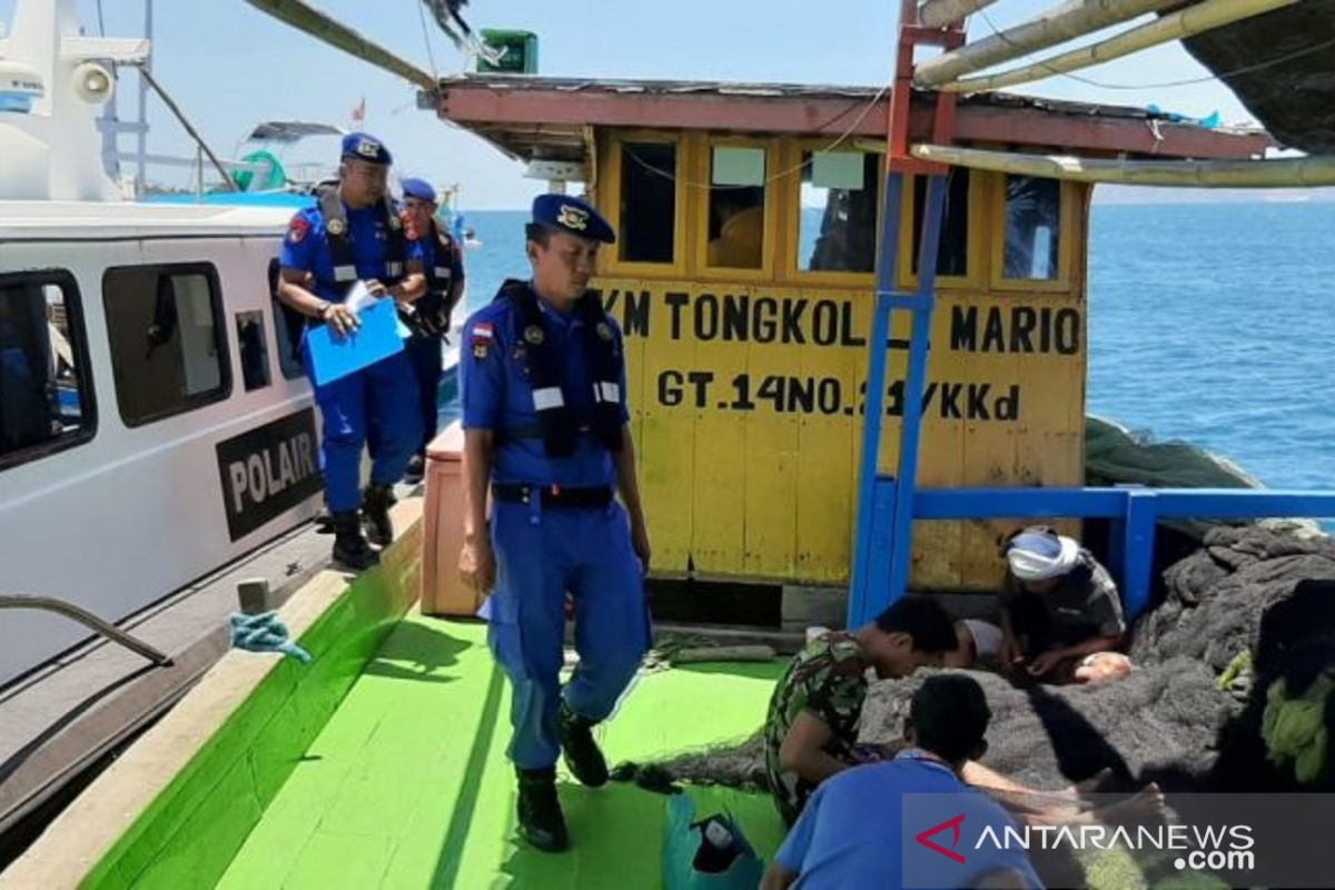 Polda Gorontalo lakukan patroli wilayah pelabuhan dan pesisir pantai