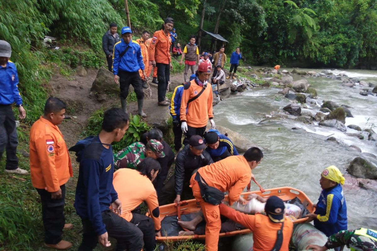 Bus Sriwijaya masuk jurang, 24 orang meninggal