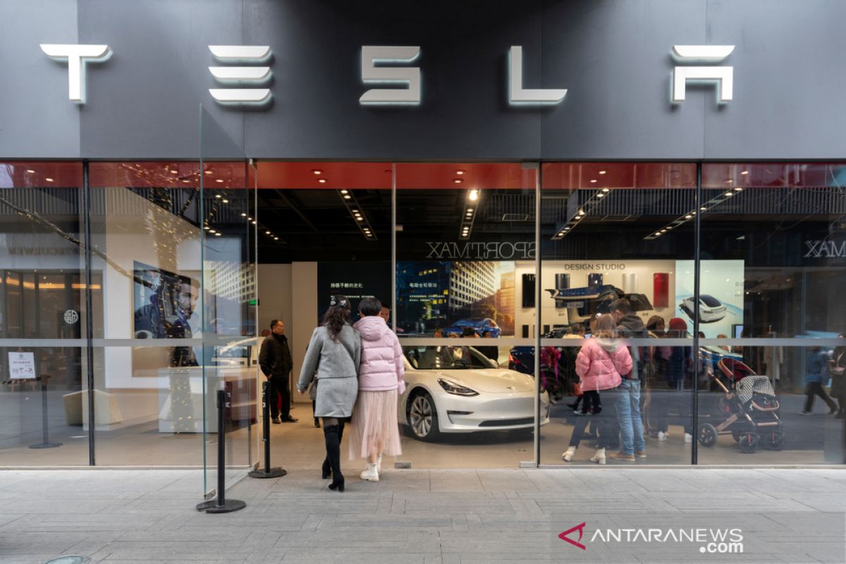 Tesla cari pinjaman dari bank China untuk operasional di Shanghai