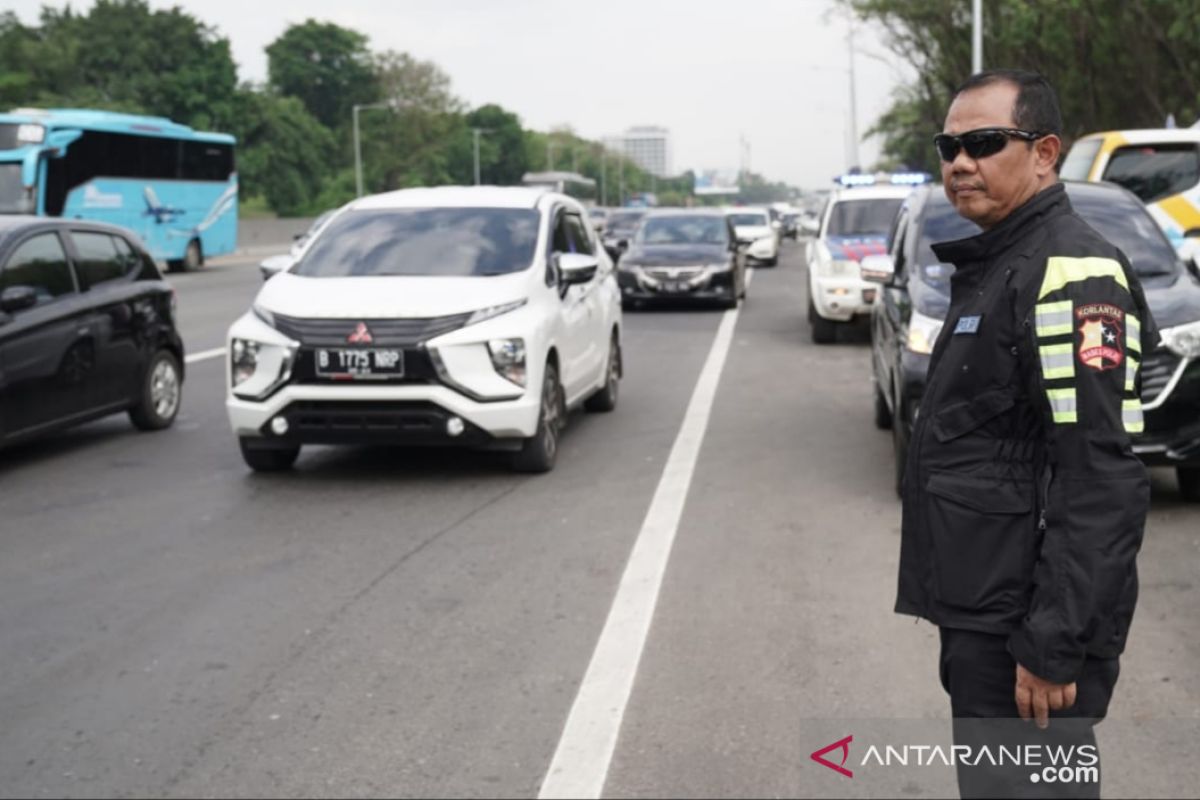 Korlantas: Kendaraan arah Jakarta dominasi Tol Cikampek saat Natal