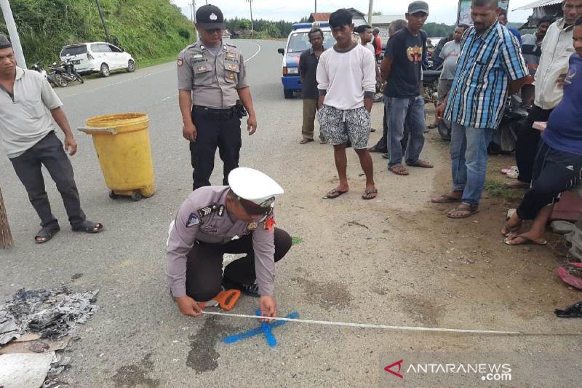 Sepmor tabrak mobil box berhenti, seorang bocah meninggal di Aceh Jaya