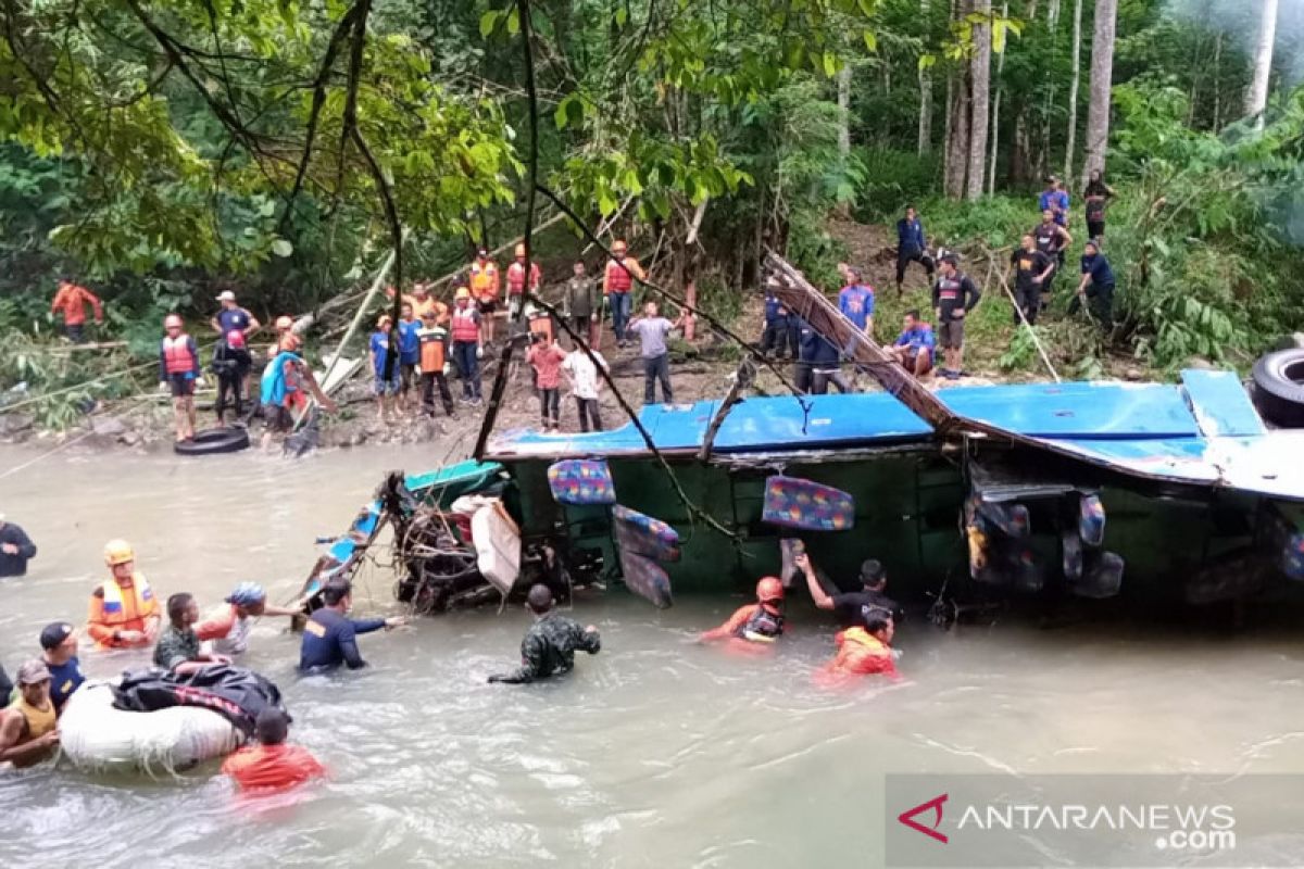 Identitas tiga korban Bus Sriwijaya belum diketahui