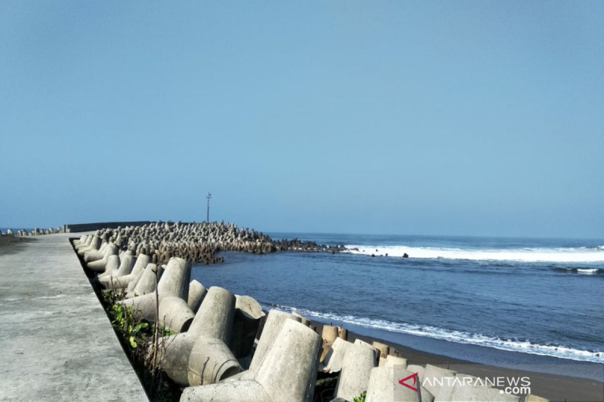 Ribuan wisatawan padati Pantai Glagah Kulon Progo selama libur Natal