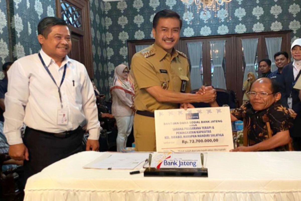 Bank Jateng salurkan CSR Rp72,7 juta untuk kelompok difabel Salatiga