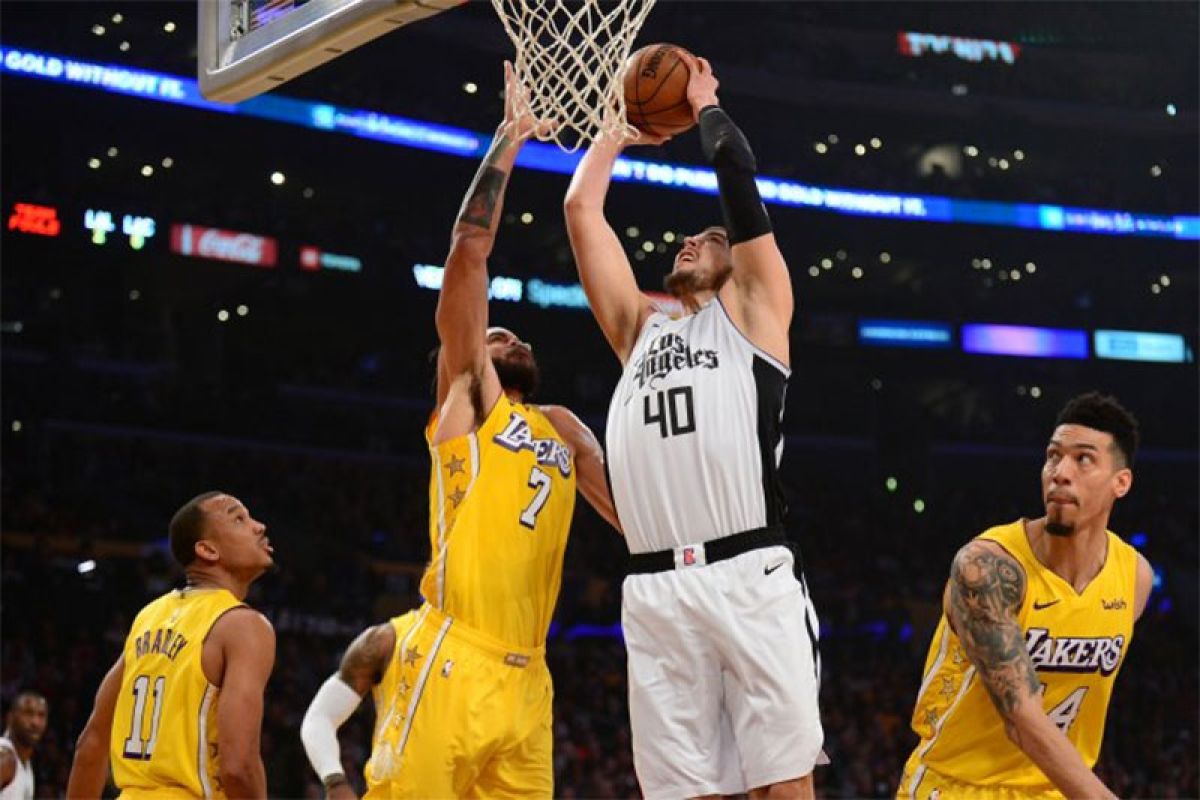 Tumbangkan Lakers, Kahwi Leonard beri kado Natal untuk Clippers