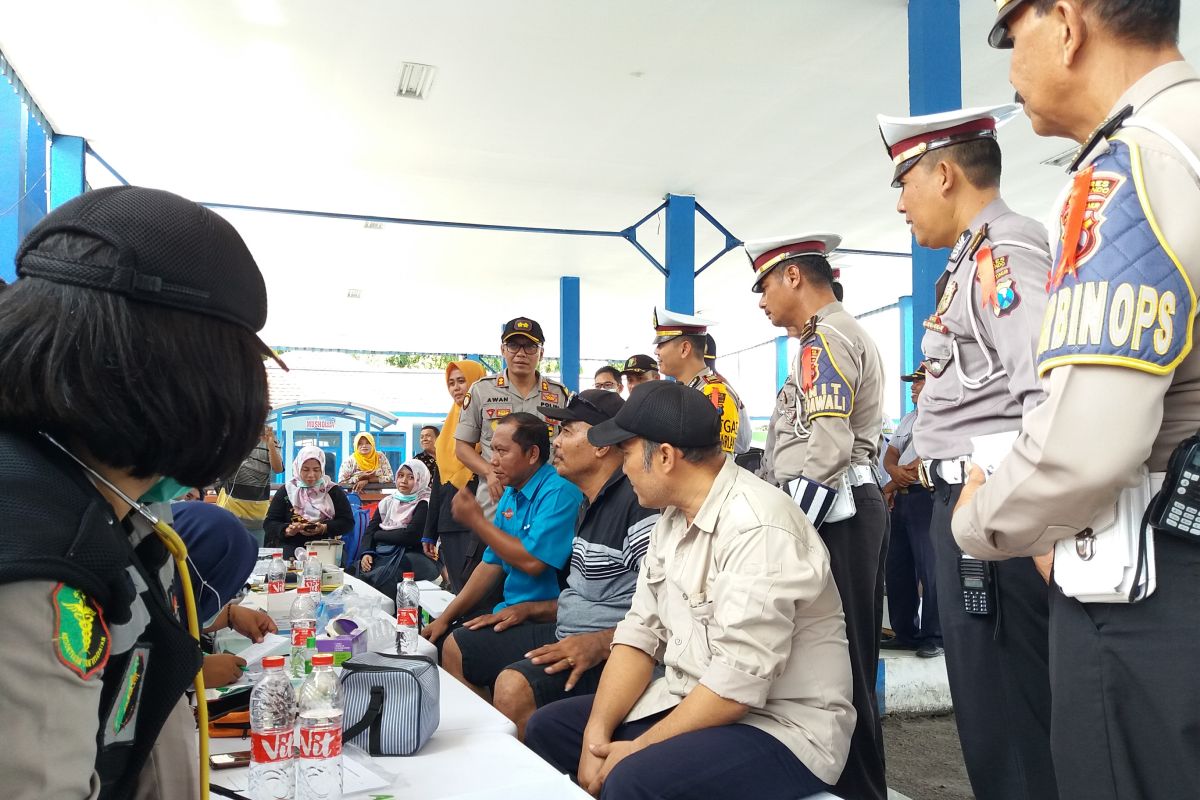 Polres Situbondo larang dua sopir bus mengemudi karena sakit