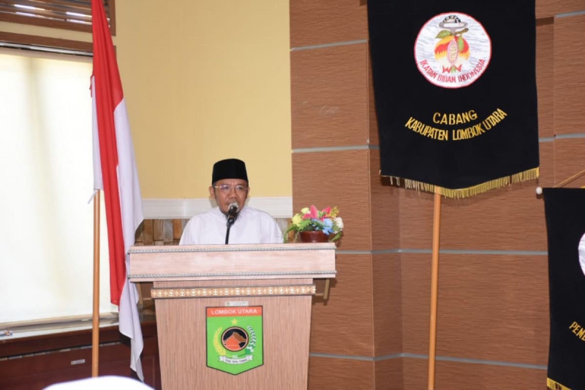 Bidan garda terdepan keselamatan ibu dan anak di Kabupaten Lombok Utara