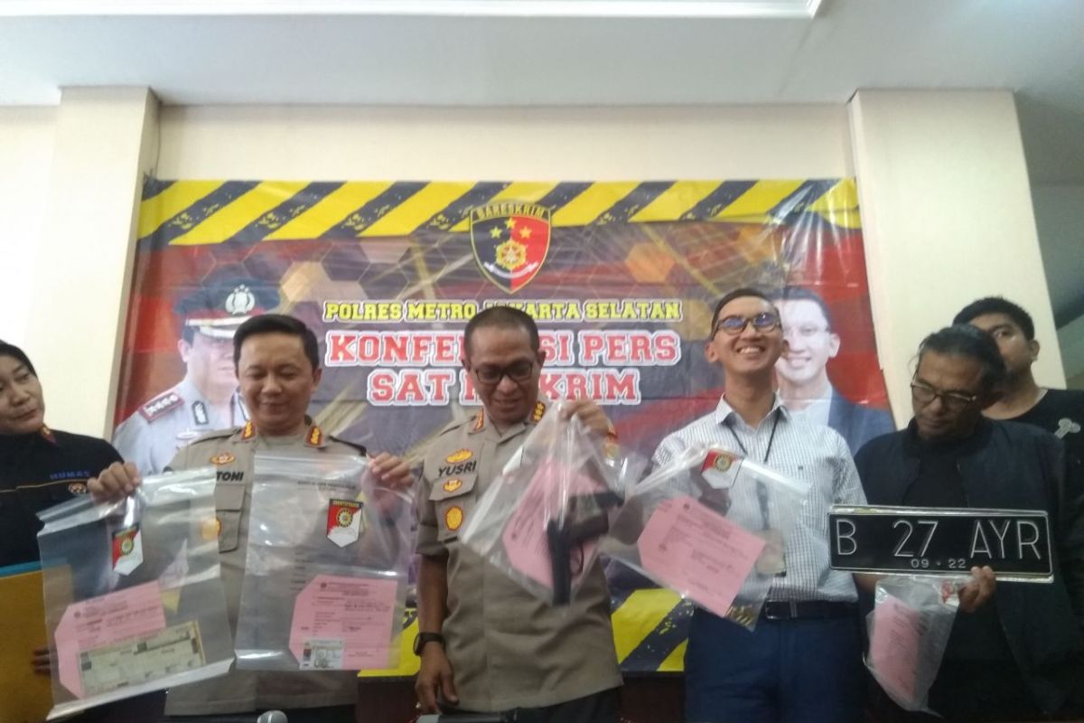 Polisi temukan sejumlah peluru aktif di kediaman pengemudi Lamborghini