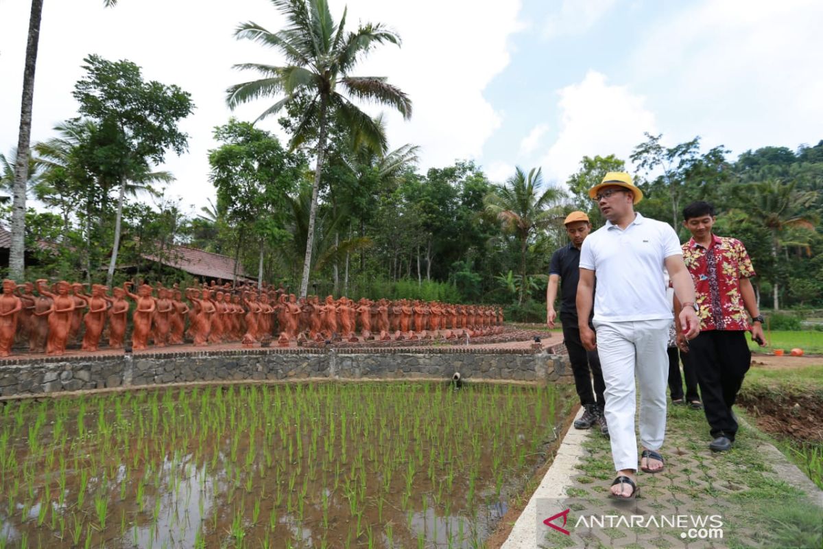 Ridwan Kamil puji Taman Gandrung Terakota Banyuwangi