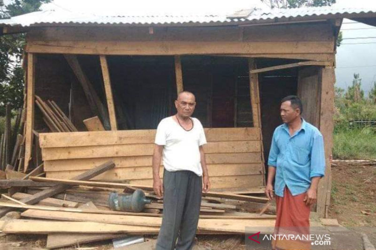 Lagi, gajah liar rusak dua rumah di Bener Meriah