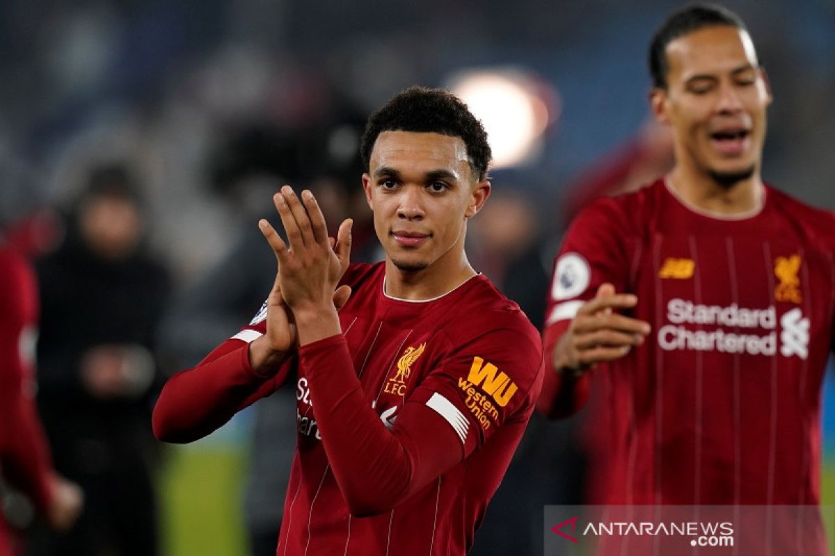 Bek Liverpool Alexander-Arnold tak jemawa meski di puncak Liga Inggris