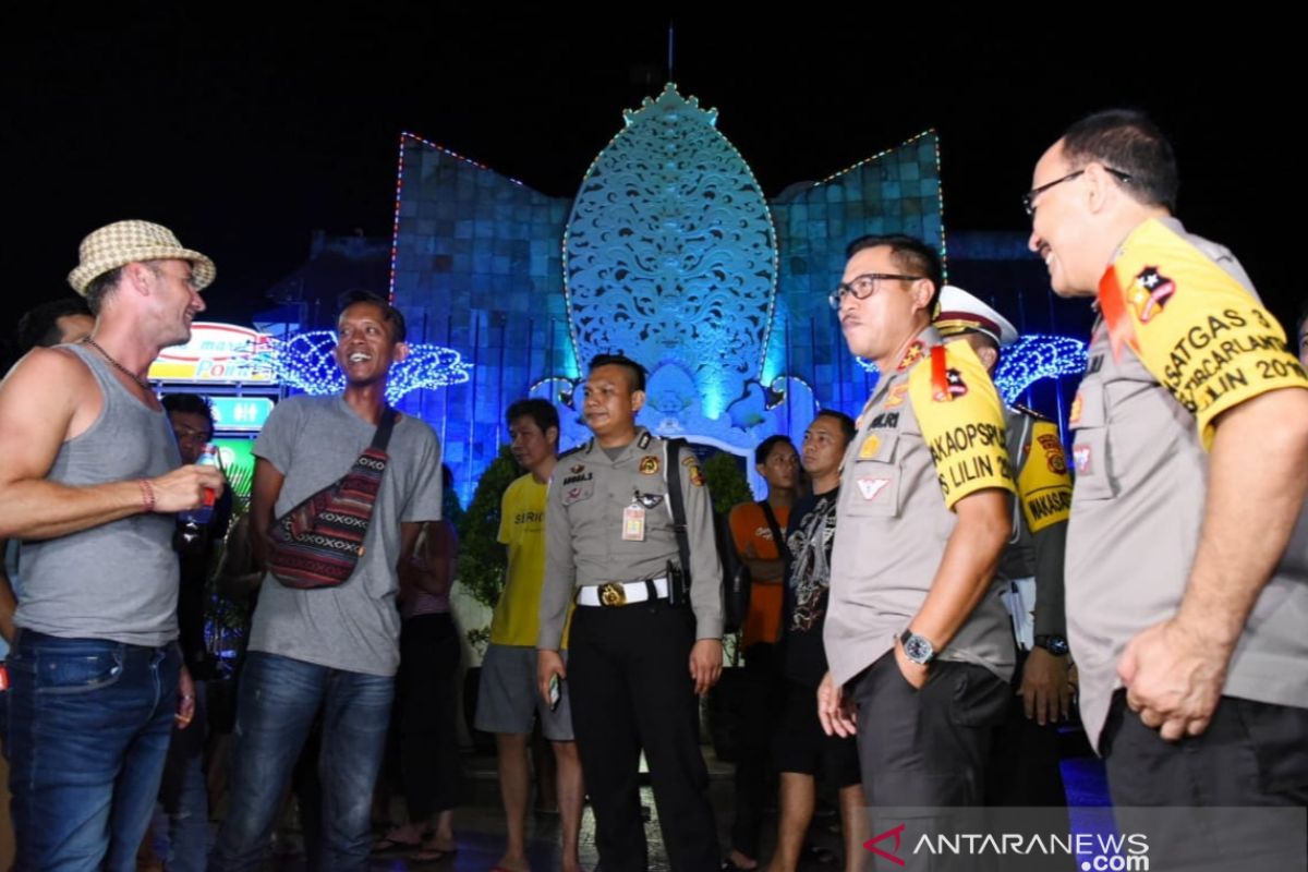 Police : Car-free night at Kuta Beach for New Year's Eve