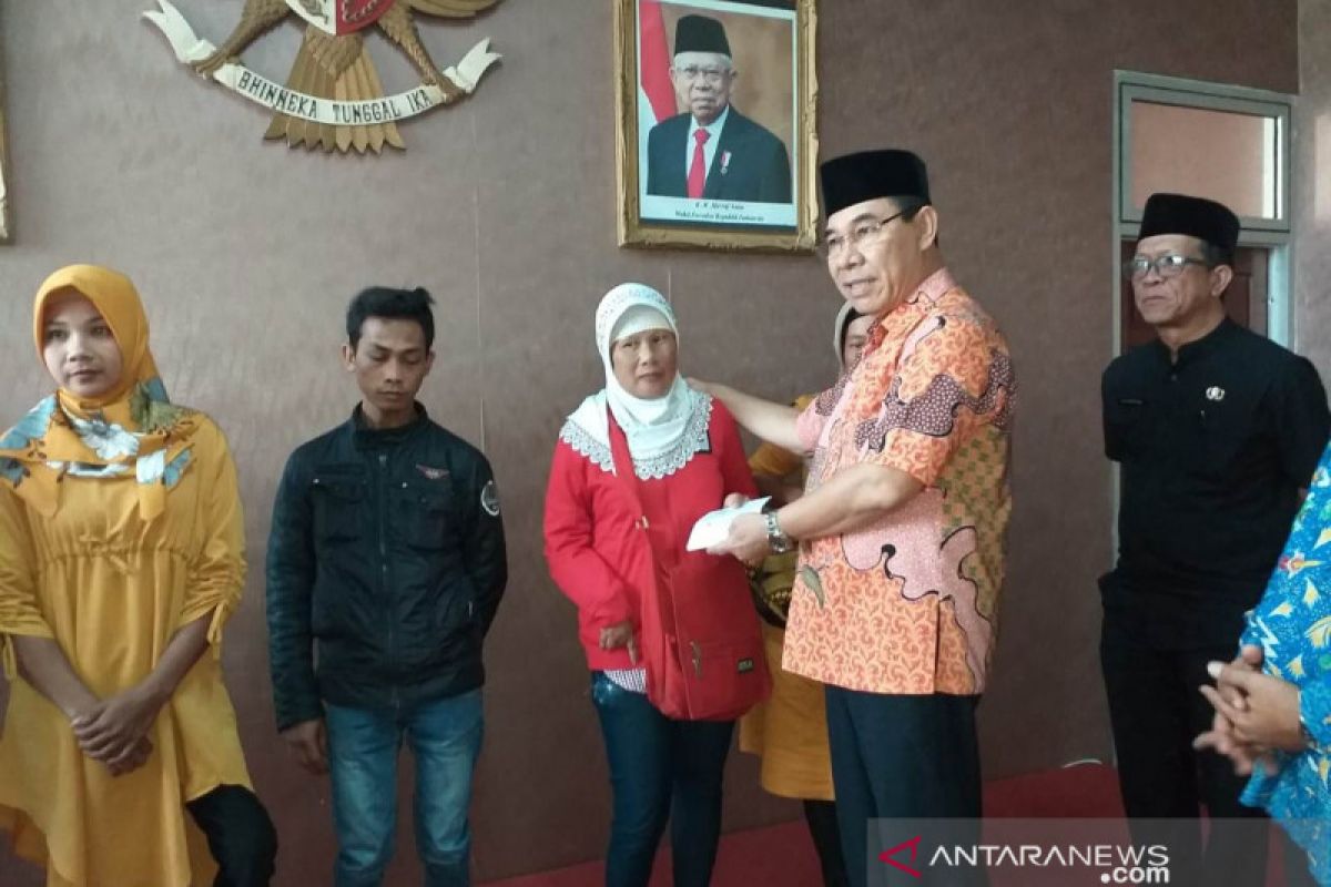 Penyandang disabilitas Rejang Lebong terima bantuan modal usaha