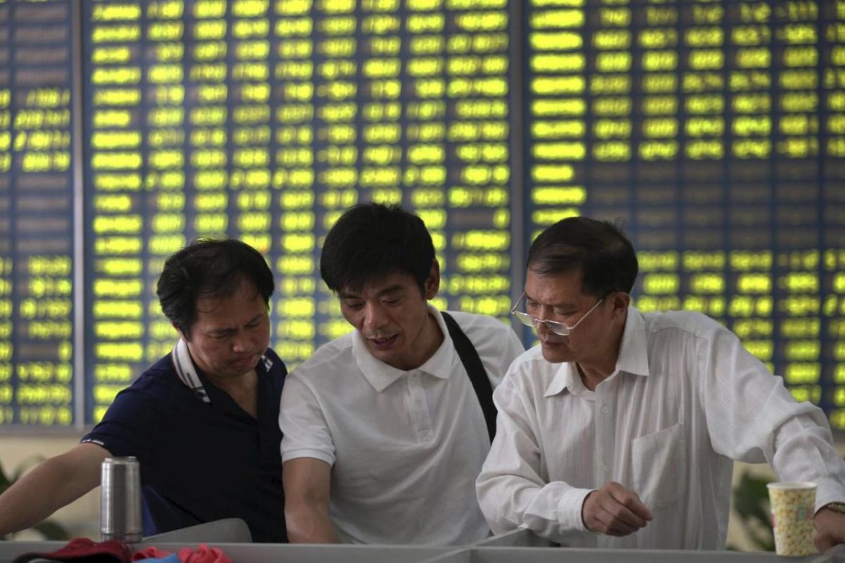 Bursa saham China ditutup lebih rendah