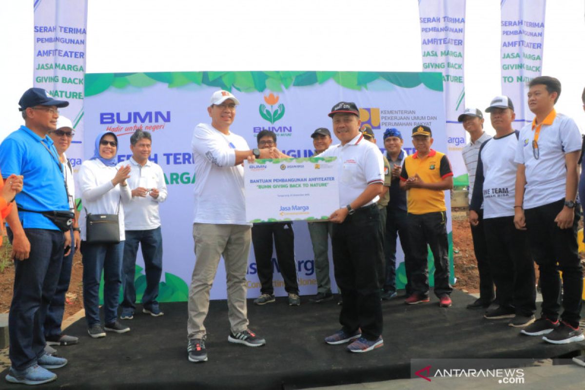 Jasa Marga serahkan lahan amfiteater di bantaran cisadane ke warga