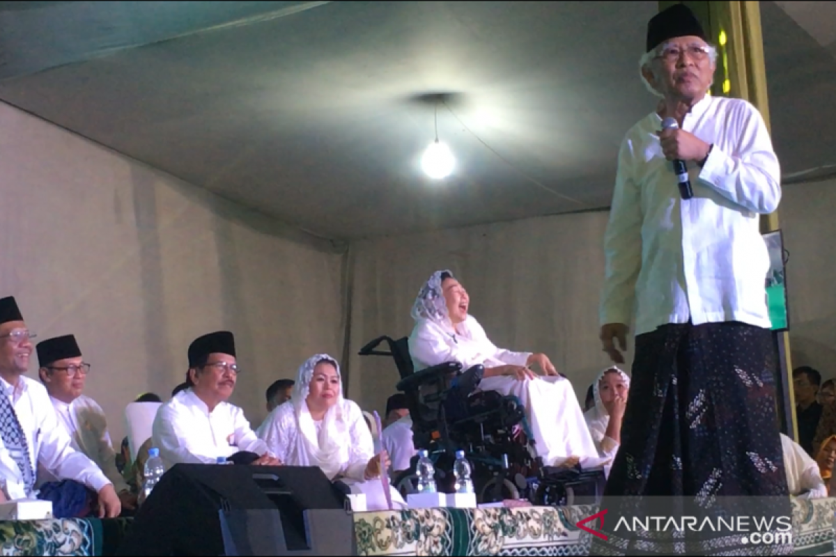 Gus Mus ingatkan Mahfud berhati-hati jabatan bisa ubah orang