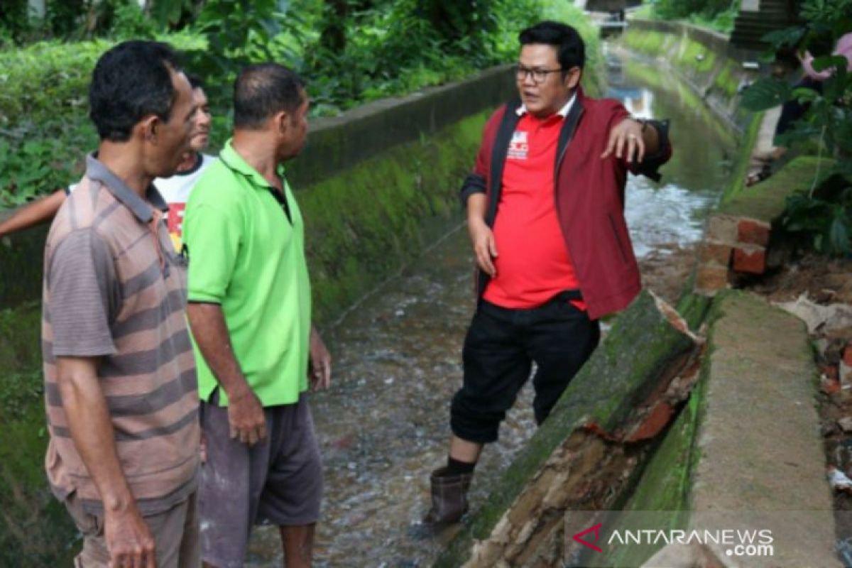 Wabup Bangka Selatan ajak masyarakat Rawa Bangun gotong royong