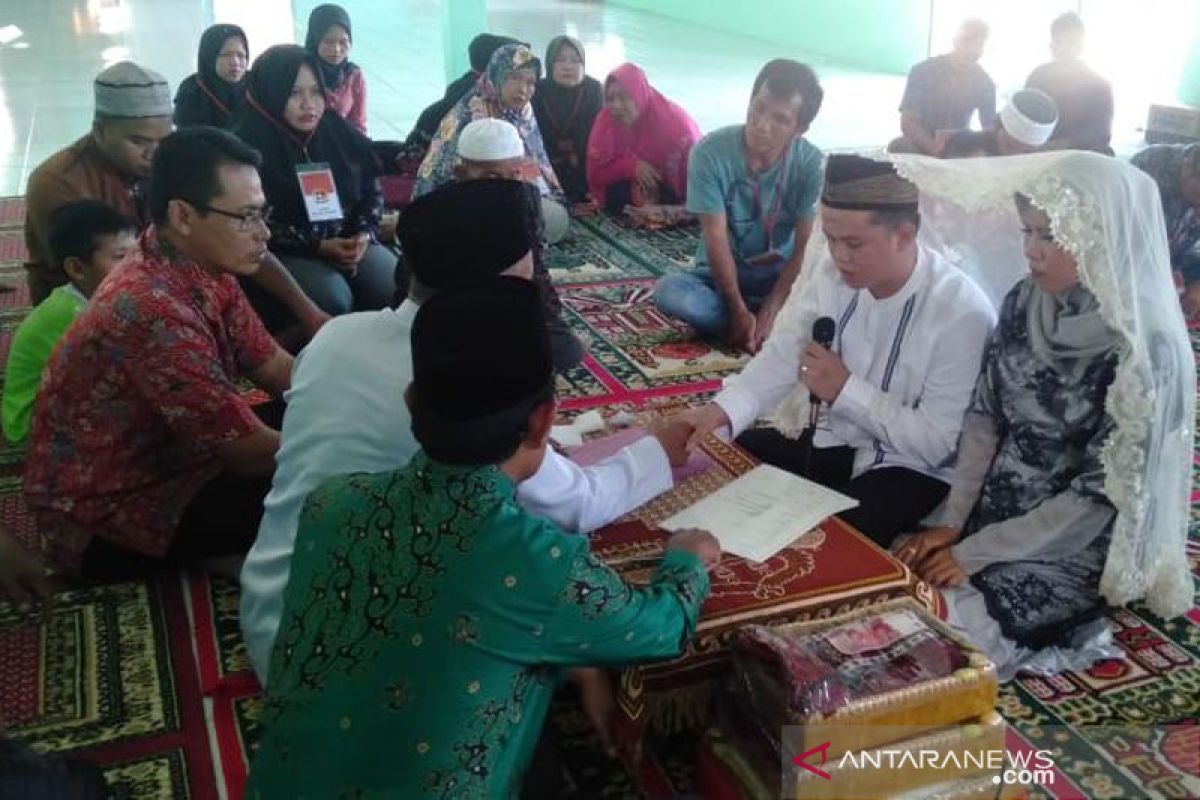 Seorang napi bernama Ismail menikah dalam Lapas Muara Teweh