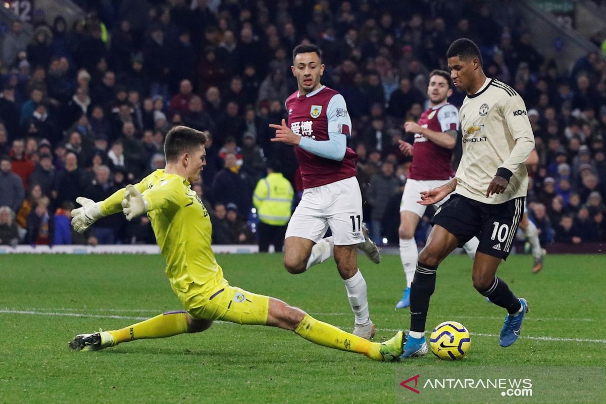 MU tundukkan Burnley berkat gol Martial dan Rashford