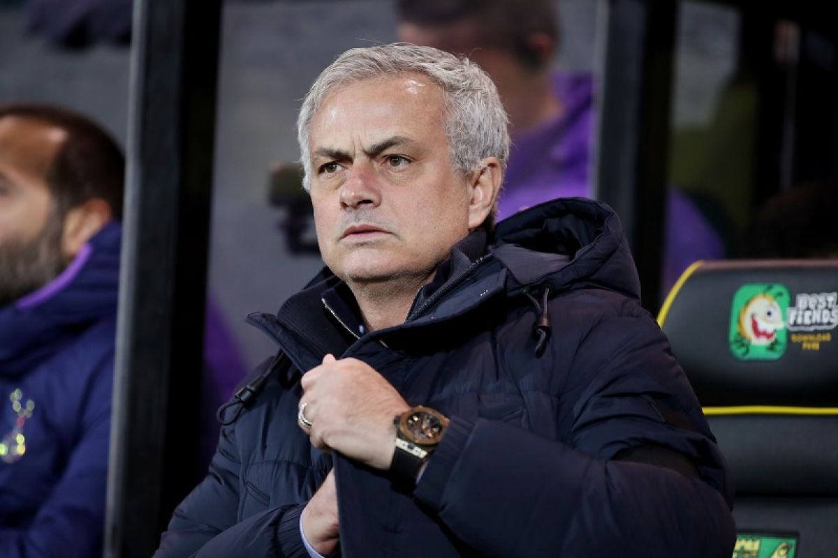 Jose Mourinho frustasi lihat lini pertahanan Tottenham