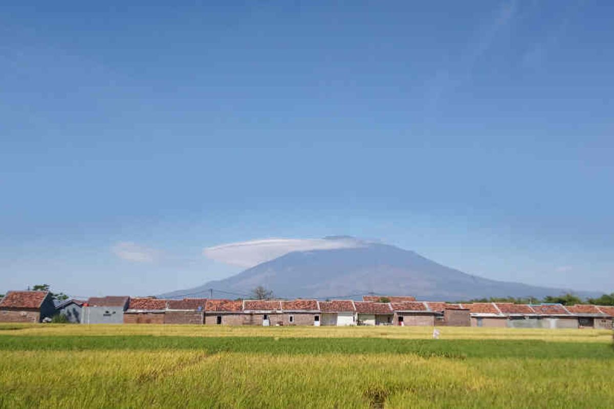 Jalur pendakian Gunung  Ciremai sudah dibuka kembali