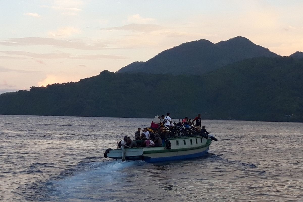 Dishub Tidore Kepulauan bahas desain kapal motor rute Tidore-Ternate