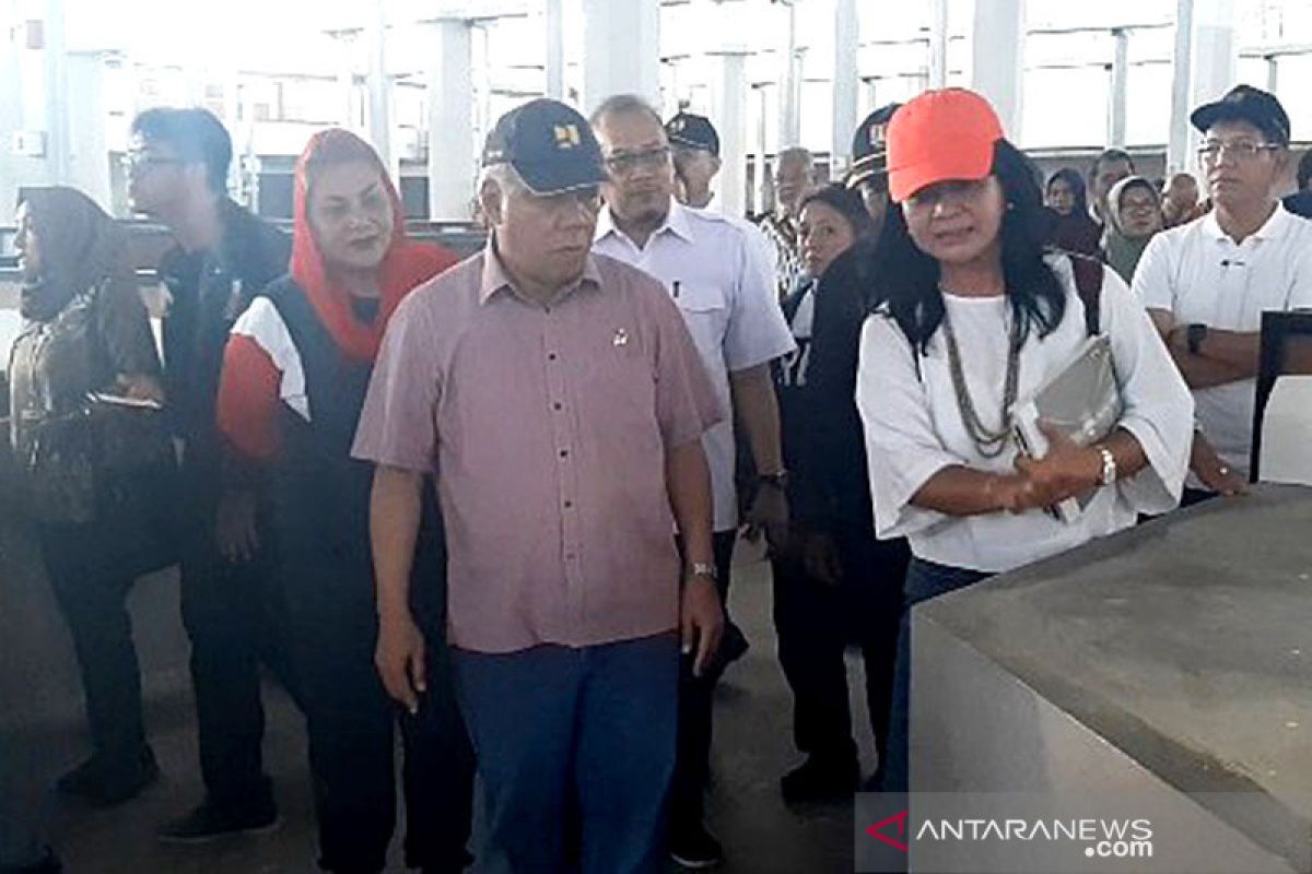 Menteri PUPR tinjau Pasar Djohar Semarang yang direhabilitasi