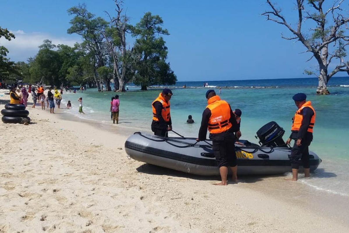 Tim SAR Brimob pantau pantai wisata di Aceh
