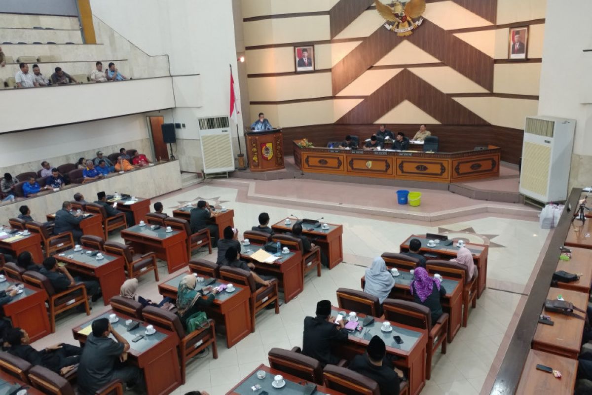 DPRD Jember bentuk panitia hak angket sikapi kebijakan Bupati Faida