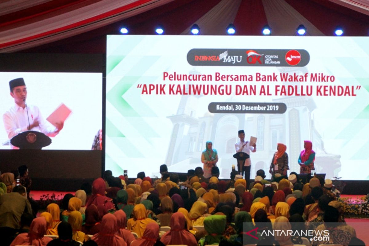 Jokowi: Ada Bank Wakaf Mikro, UMKM bisa terhindari dari rentenir