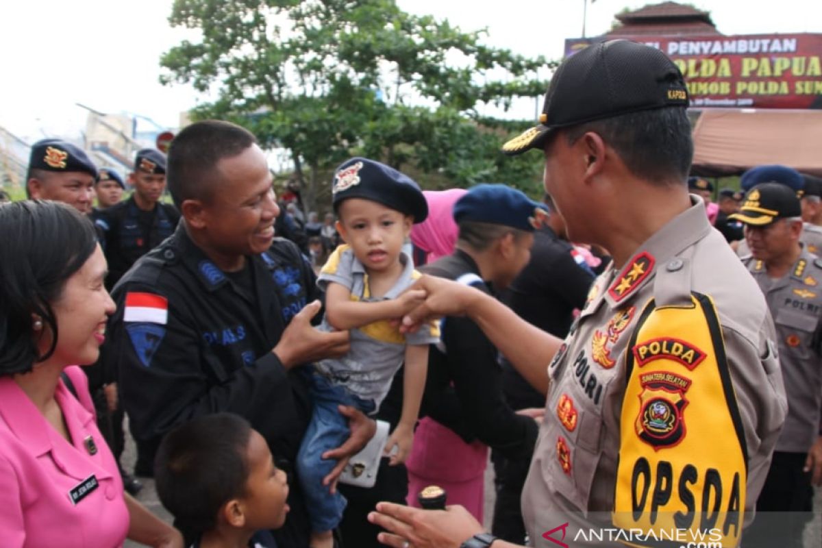 Kapolda Sumsel sambut kedatangan 454 personel Brimob BKO Papua