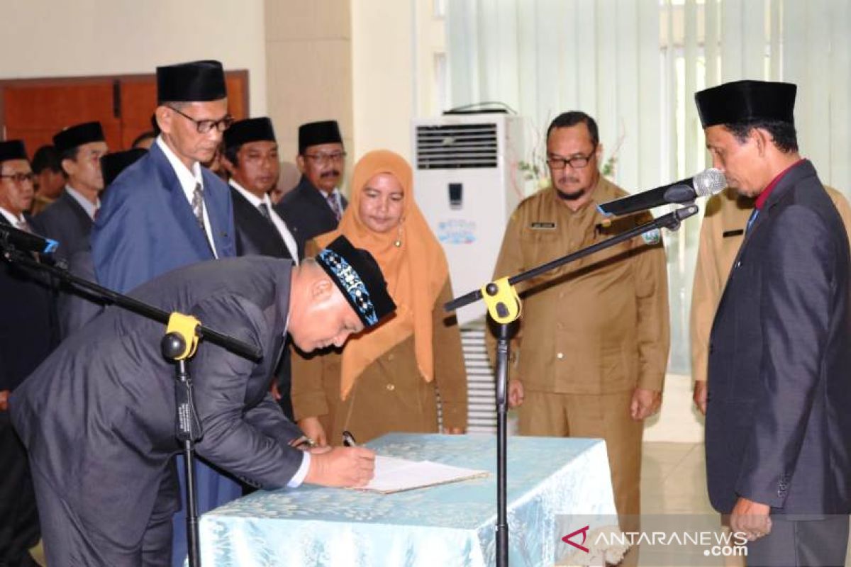 Mantan Wabup Aceh Selatan dilantik jadi kepala dinas