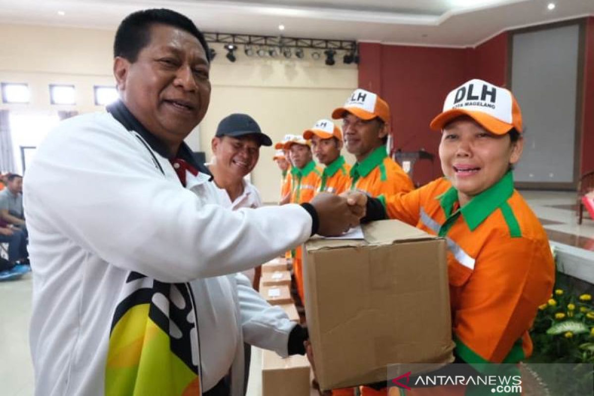 Pemkot Magelang beri tambahan makanan kepada "pasukan kuning"