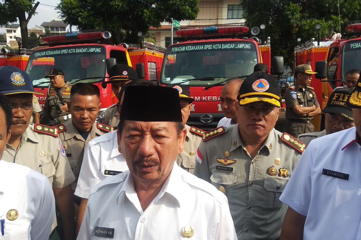 Pemkot Bandarlampung beri bantuan kepada korban rumah rusak diterjang banjir