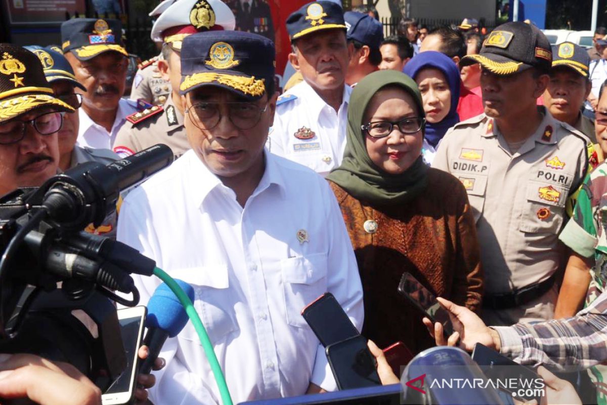 Di Gadog Puncak, Menhub tinjau kesiapan malam bebas kendaraan