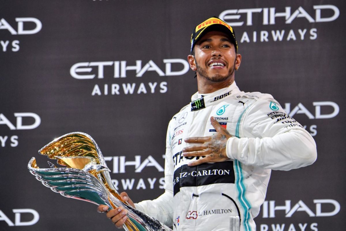 Hamilton juara dunia enam kali