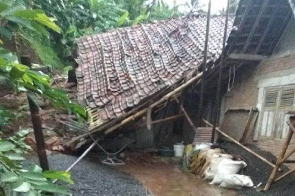 BPBD: satu rumah di Banjarnegara terdampak longsor