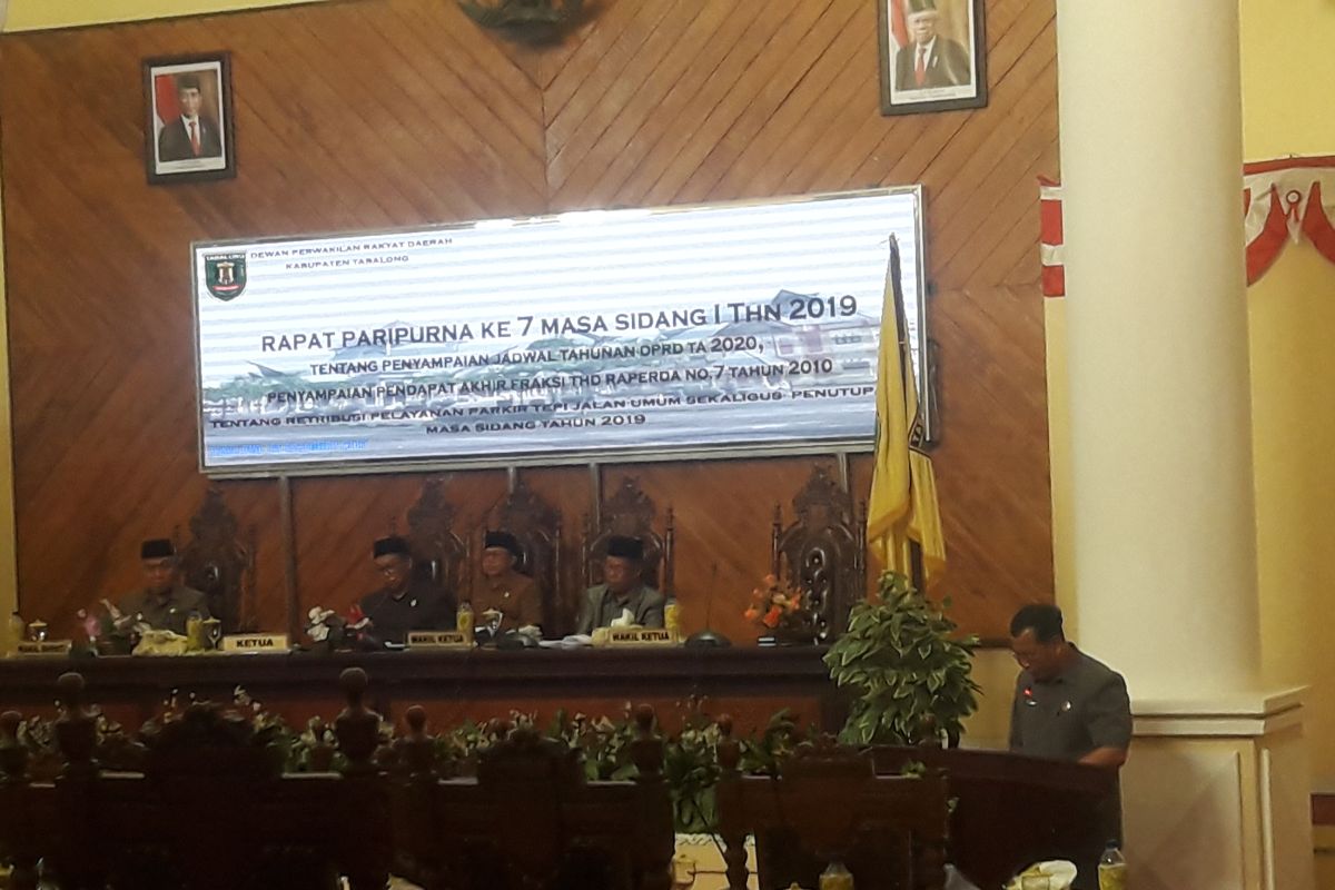 DPRD Tabalong sahkan Raperda retribusi parkir