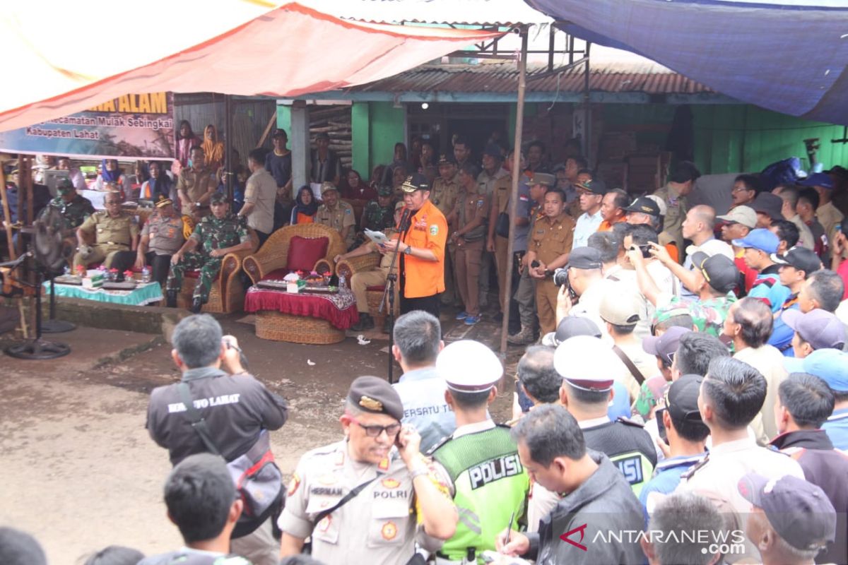 Pemprov Sumsel bantu korban banjir  di Lahat 3,5 ton beras