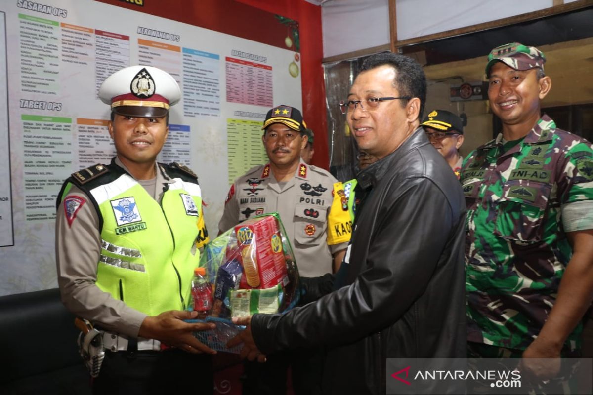 Gubernur NTB pantau pengamanan perayaan malam tahun baru