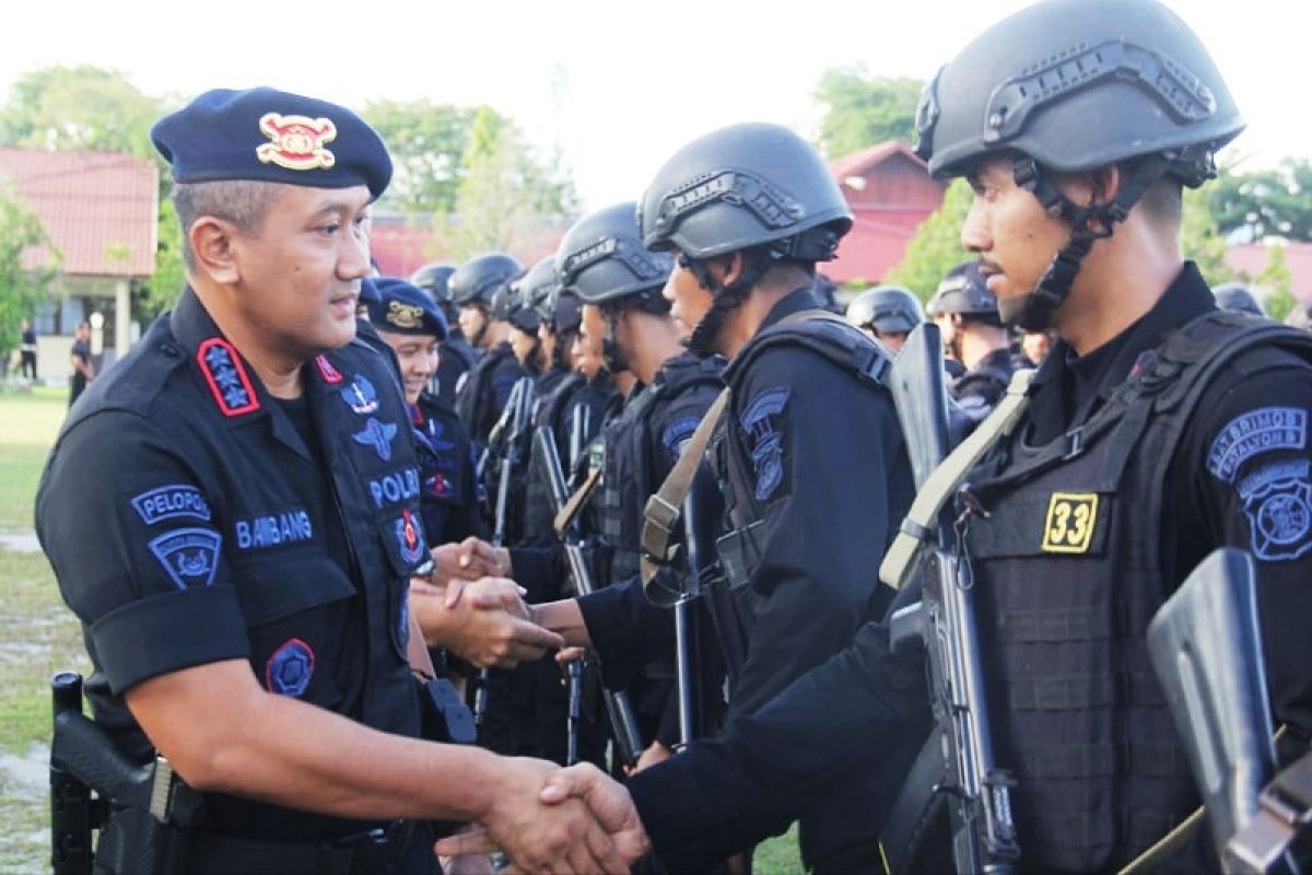 Personel Brimob Polda Kalteng kembali dari Papua dengan selamat