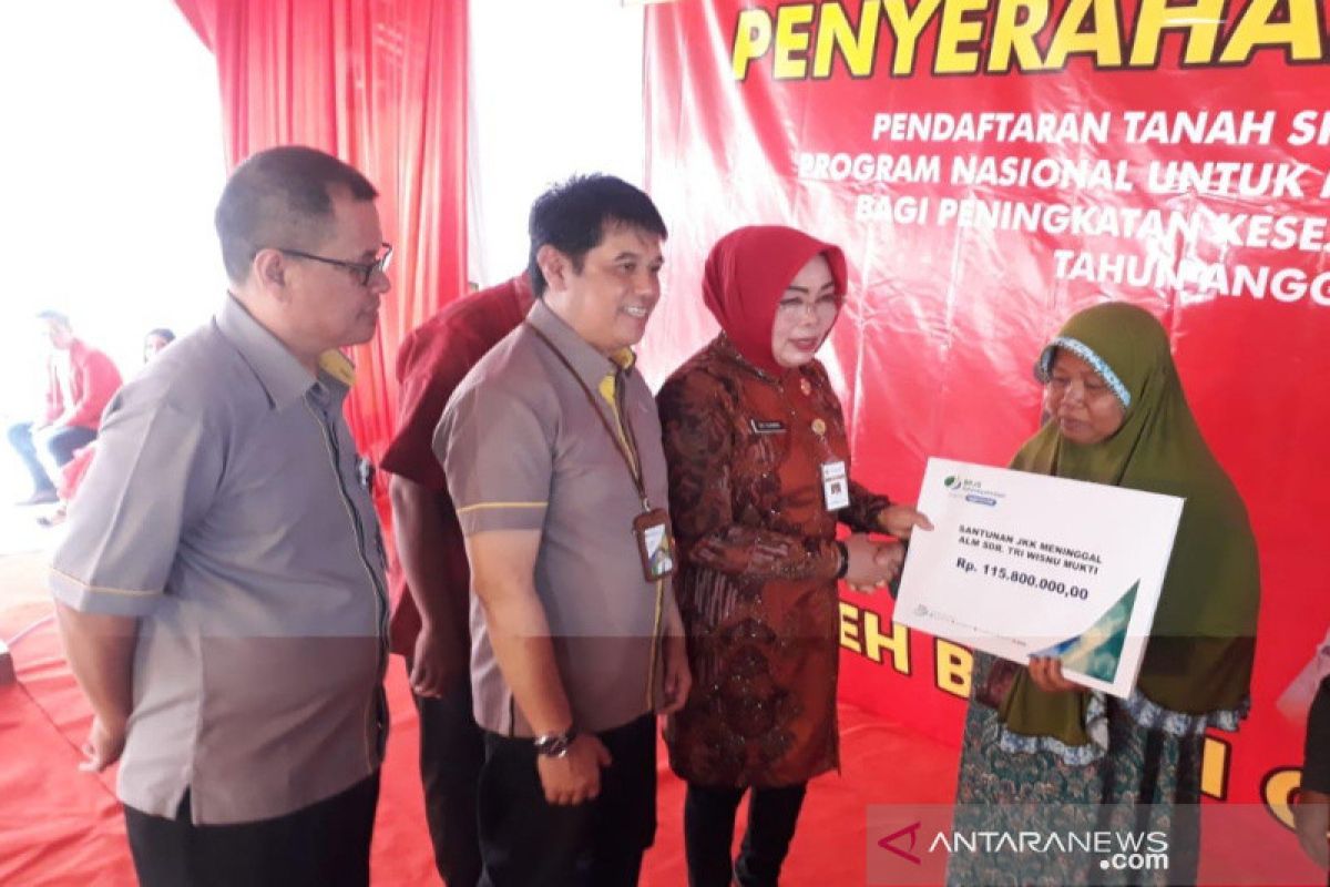 BPJAMSOSTEK berikan santunan JKK meninggal