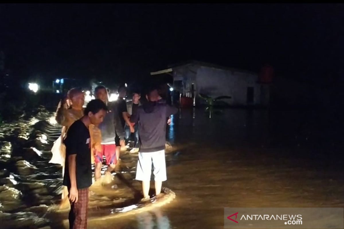 Banjir rendam seratusan rumah di Seluma