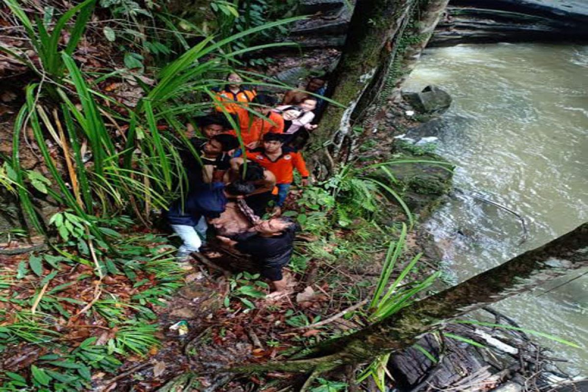 Seorang pemuda tenggelam di air terjun Jantur Doyan