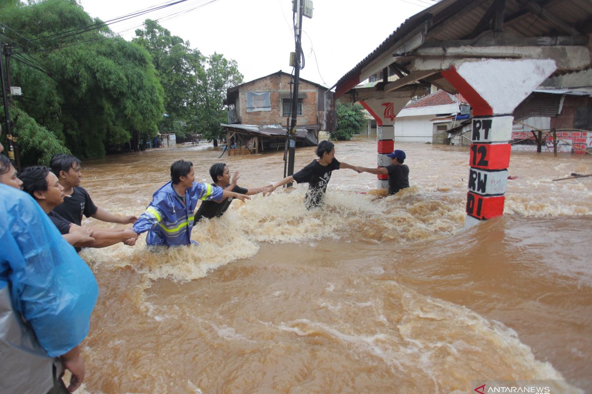 Anies sebut pengungsi banjir di Jakarta sebanyak 19.109 orang